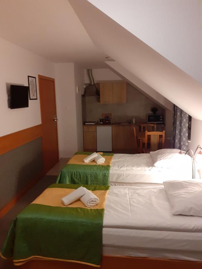 פלוק Aparthotel Arkadia מראה חיצוני תמונה